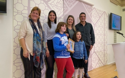 Representants d'Atendis, l'escola Francesc Bellapart, l'Ajuntament i Farrés Brothers a la roda de premsa | Ràdio Sabadell